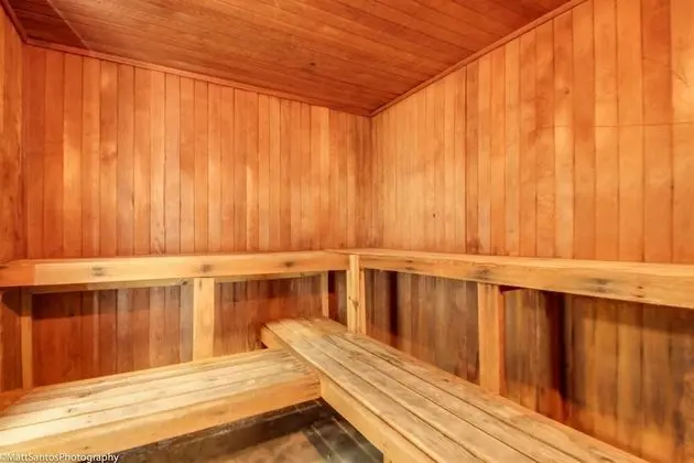 Ev
