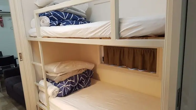 Standard Kulübe, Birden Çok Yatak, Sigara İçilmez
