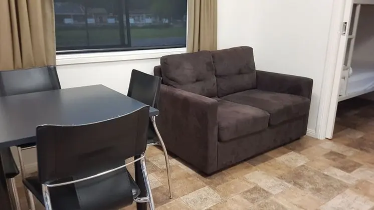 Standard Kulübe, Birden Çok Yatak, Sigara İçilmez