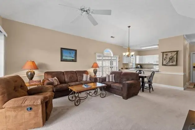 Daire (Myrtlewood 304-4713 ESCAPE!)