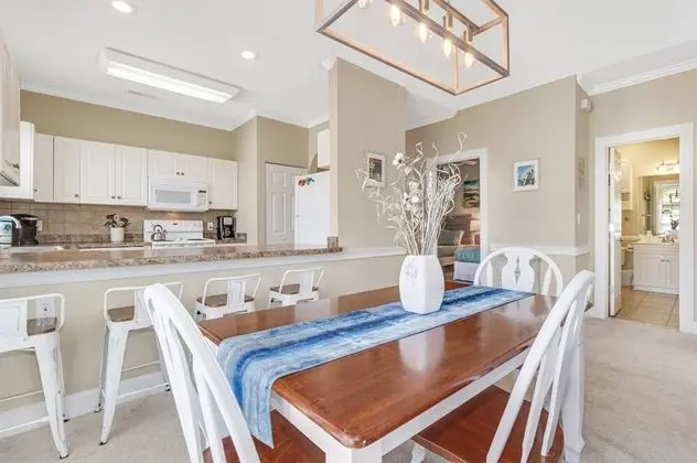 Daire (Myrtlewood 304-4713 ESCAPE!)
