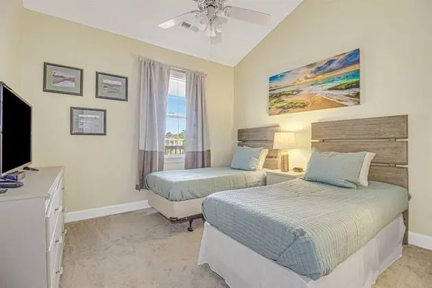 Daire (Myrtlewood 304-4713 ESCAPE!)