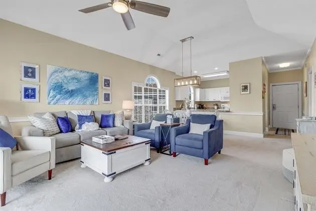 Daire (Myrtlewood 304-4713 ESCAPE!)