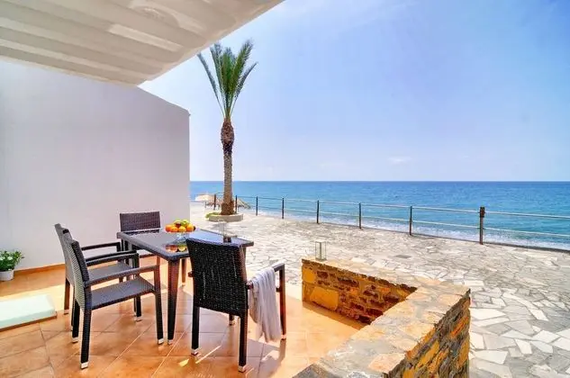 Stüdyo, Deniz Manzaralı (Seafront)