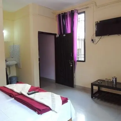 Deluxe Tek Büyük Yataklı Oda, 1 Büyük (Queen) Boy Yatak, Sigara İçilebilir, Özel Banyo