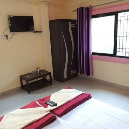Deluxe Tek Büyük Yataklı Oda, 1 Büyük (Queen) Boy Yatak, Sigara İçilebilir, Özel Banyo