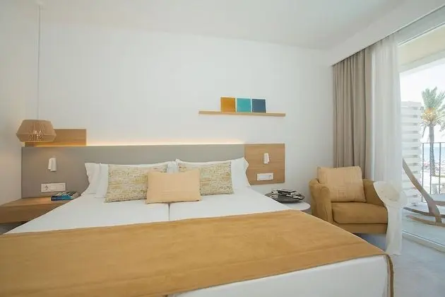 Superior Tek Büyük Yataklı Oda, Balkon, Deniz Manzaralı