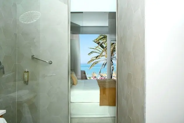 Superior Tek Büyük Yataklı Oda, Balkon, Deniz Manzaralı