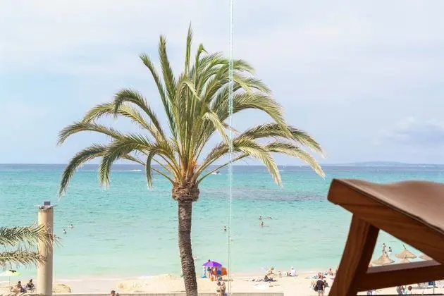 Tek Büyük Yataklı Oda, Deniz Manzaralı (Frontal)