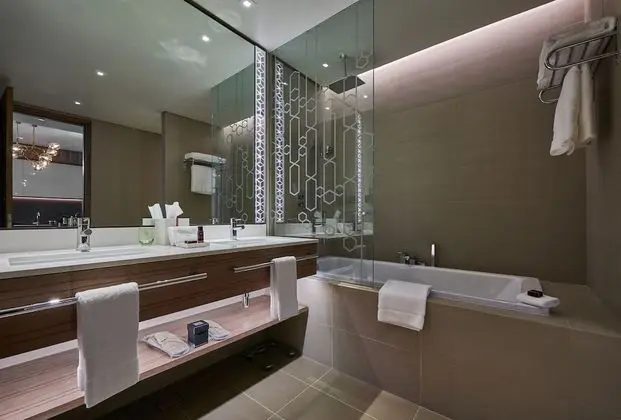 Grand Deluxe Room Marina View