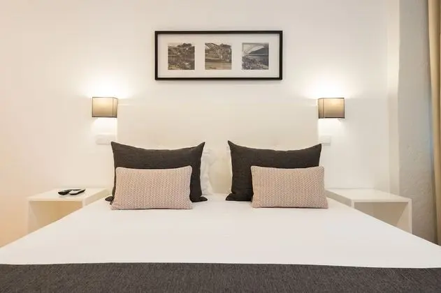 Tek Büyük Yataklı Oda, 1 Çift Kişilik Yatak