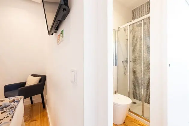 Tek Büyük Yataklı Oda, Balkon