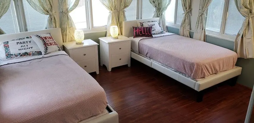 Basic Ortak Ranzalı Oda, Sadece kadınlar için