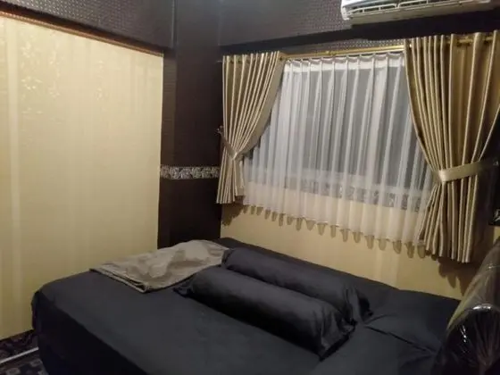 Stüdyo (Room)