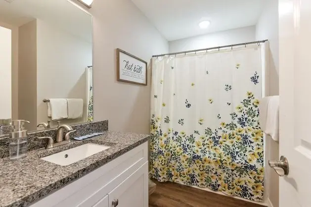Daire (Mystic Cove Condo - Pool - New everyt)