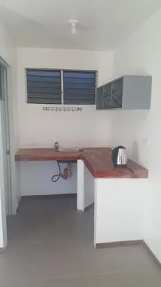 Oda, 1 En Büyük (King) Boy Yatak, Küçük Mutfak (Fan Room)