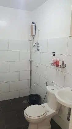 Oda, 1 En Büyük (King) Boy Yatak, Küçük Mutfak (Fan Room)