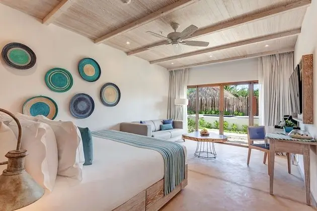 Deluxe Junior Suite Pool View