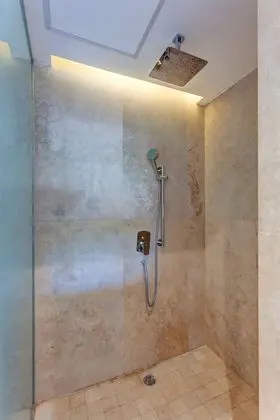 Deluxe Junior Suite Swim Out