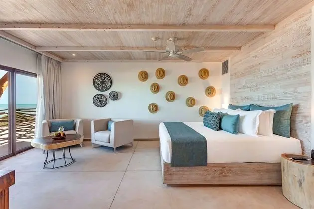 Premium Junior Suite Ocean Front