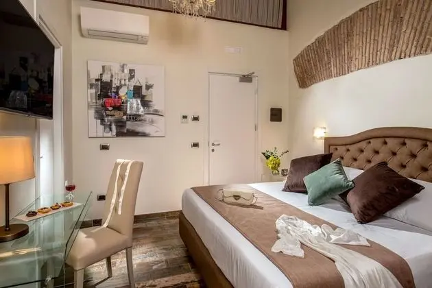 Deluxe Tek Büyük Yataklı Oda