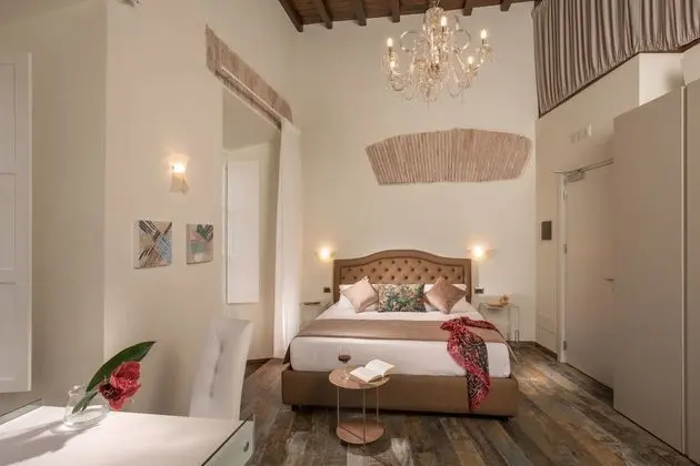 Üç Kişilik Oda, Şehir Manzaralı