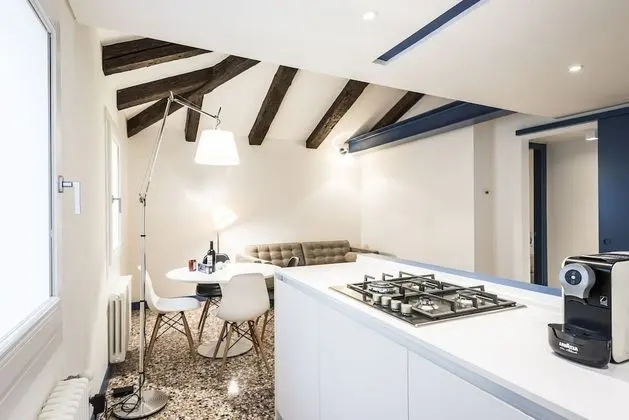 Apart Daire, 1 Yatak Odası, Teras, Kanal Manzaralı