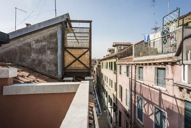 Apart Daire, 1 Yatak Odası, Teras, Kanal Manzaralı