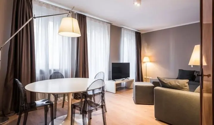 Family Apart Daire, Kanal Manzaralı