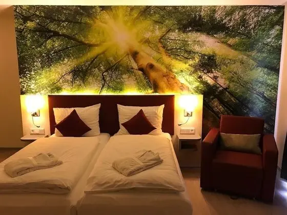 Classic Oda, 1 Büyük (Queen) Boy Yatak ("Fafnir")