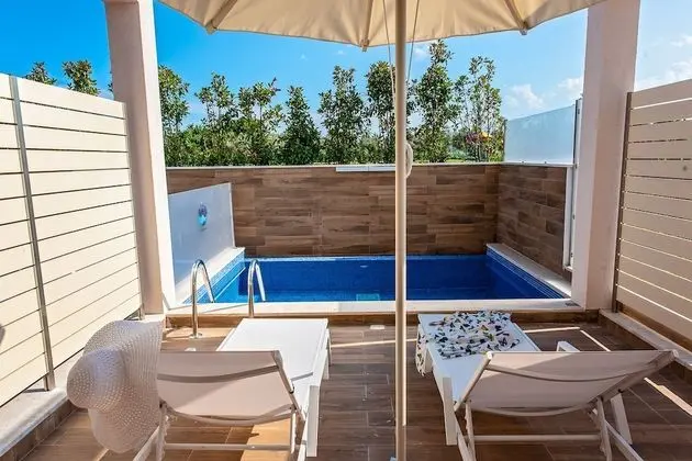 Deluxe Süit, Kişiye Özel Havuzlu, Bahçe Manzaralı