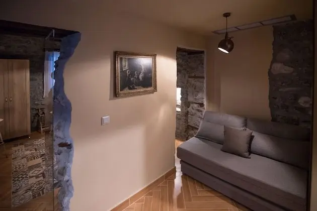 Deluxe Tek Büyük Yataklı Oda (MELPOMENI)