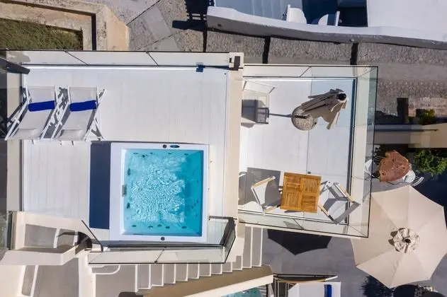 Deluxe Suite with outdoor heated Jetted tub,Panoramic view