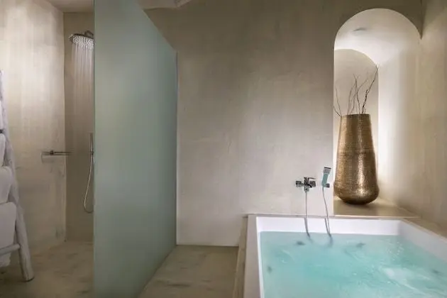 Executive Süit, Sıcak Su Küveti (Ηeated)