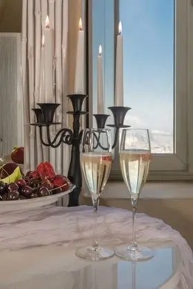 Senior Suite (Heated Outdoor Plunge Pool and Indoor Jacuzzi)