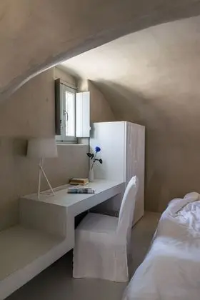 Senior Suite (Heated Outdoor Plunge Pool and Indoor Jacuzzi)