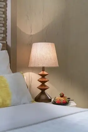 Senior Suite (Heated Outdoor Plunge Pool and Indoor Jacuzzi)