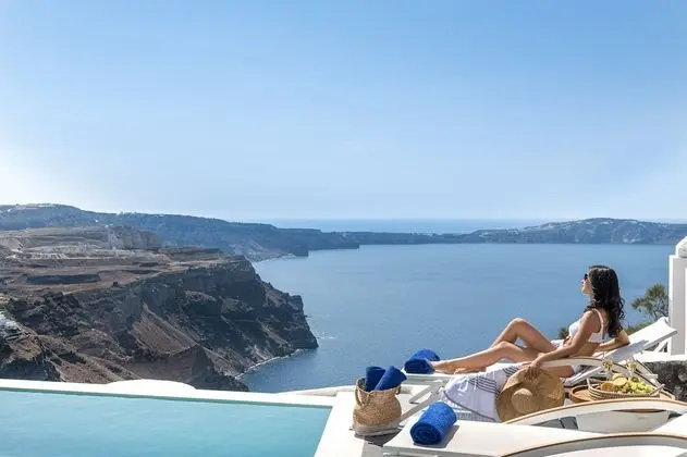 Senior Suite (Heated Outdoor Plunge Pool and Indoor Jacuzzi)