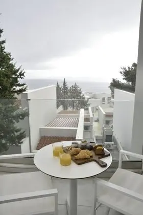 Premium Tek Büyük veya İki Ayrı Yataklı Oda