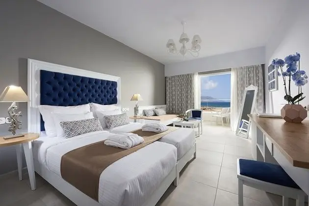 Deluxe Tek Büyük Yataklı Oda, Kısmi Deniz Manzaralı