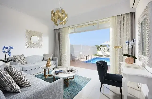 Villa, Kişiye Özel Havuzlu, Denize Sıfır