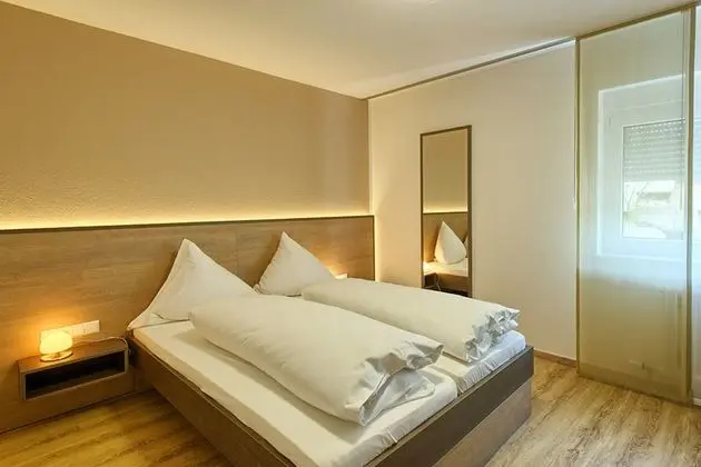 Tek Büyük Yataklı Oda (Basement)