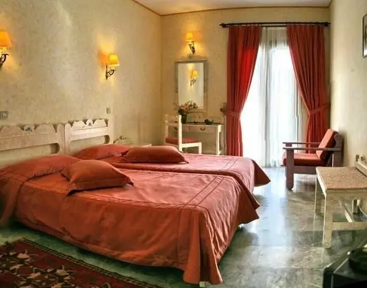 Üç Kişilik Oda