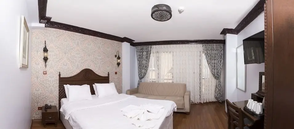 Deluxe Üç Kişilik Oda