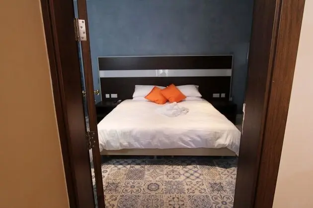 Tek Büyük Yataklı Oda