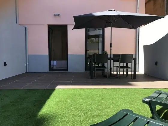 Stüdyo, Teras