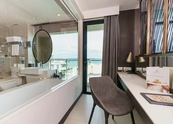 Ocean Junior Suite