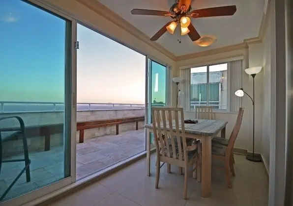 Panoramic Çatı Katı Süiti (Penthouse), 2 Yatak Odası, Plaj Manzaralı, Denize Sıfır