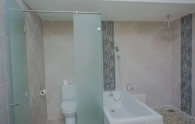Luxury Villa, Denize Sıfır