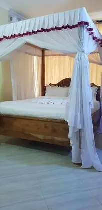 Luxury Tek Büyük Yataklı Oda